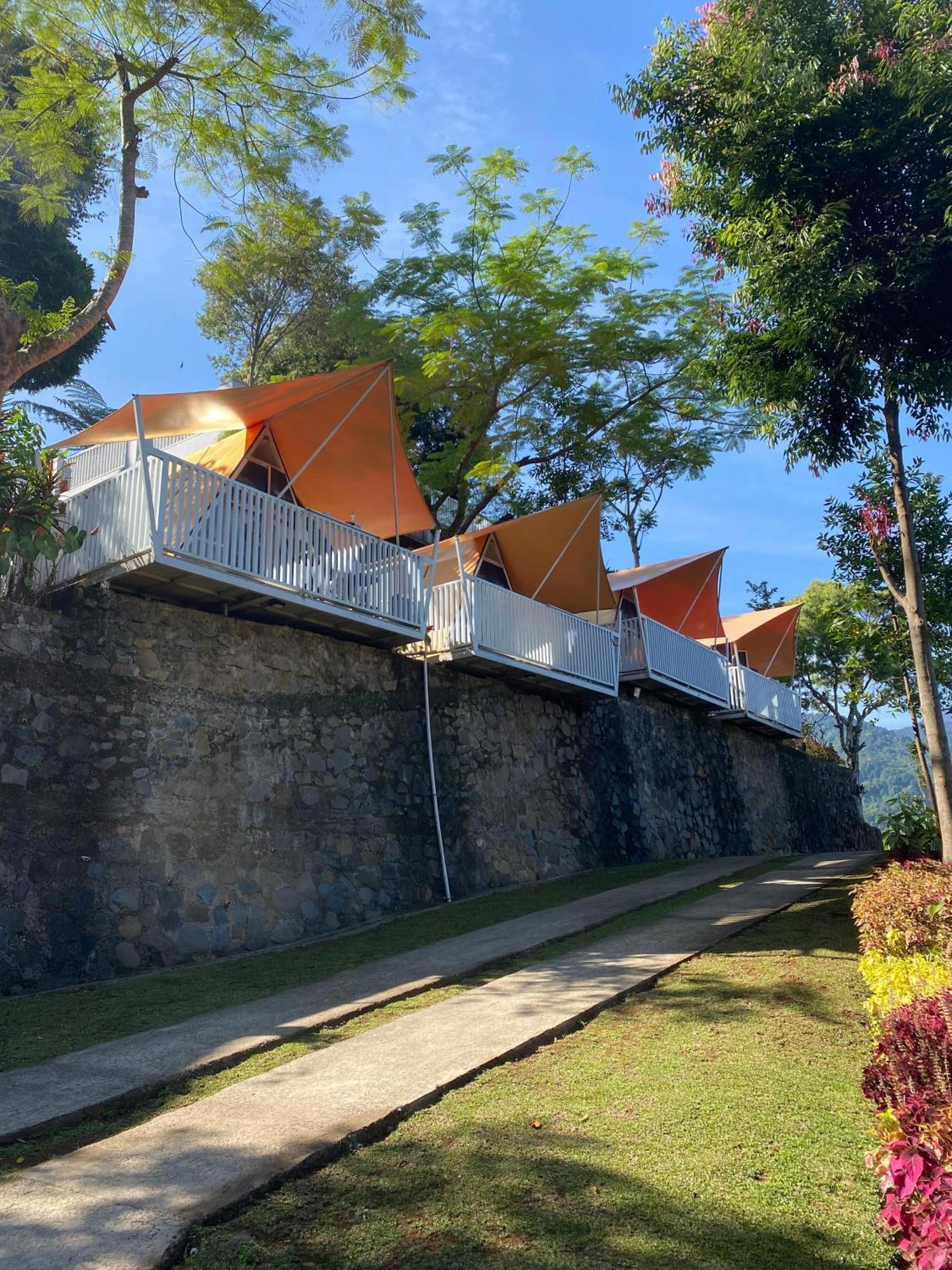 De Pointe Resort & Resto Campaka Luaran gambar